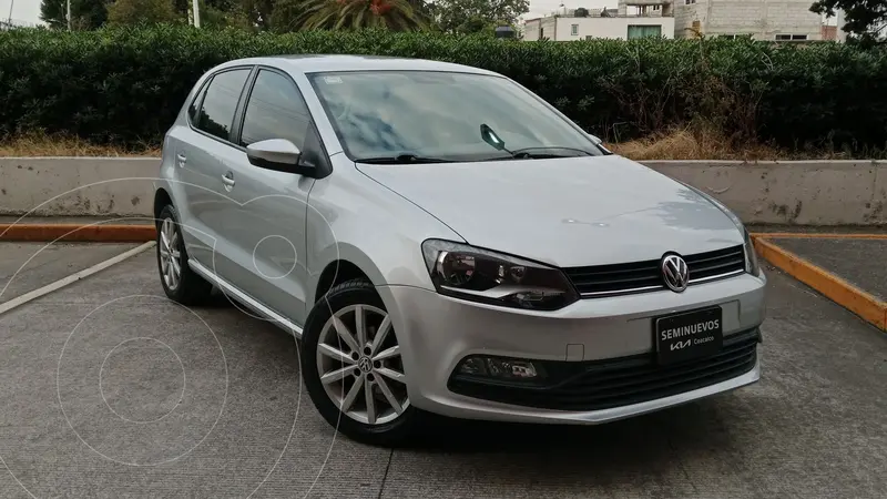 Foto Volkswagen Polo Hatchback Design & Sound usado (2020) color plateado precio $229,800
