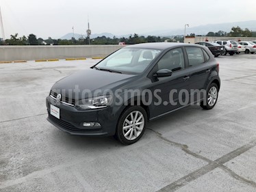 foto Volkswagen Polo Hatchback Disign & Sound Tiptronic usado (2019) color Gris Carbono precio $220,000