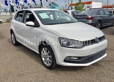 foto Volkswagen Polo Hatchback Disign & Sound Tiptronic usado (2019) color Blanco precio $245,000