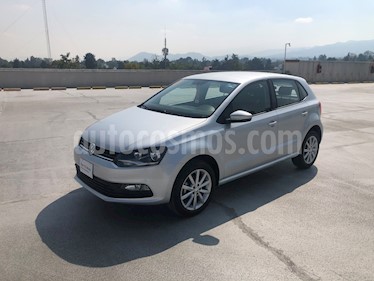 foto Volkswagen Polo Hatchback Disign & Sound Tiptronic usado (2019) color Plata Reflex precio $220,000