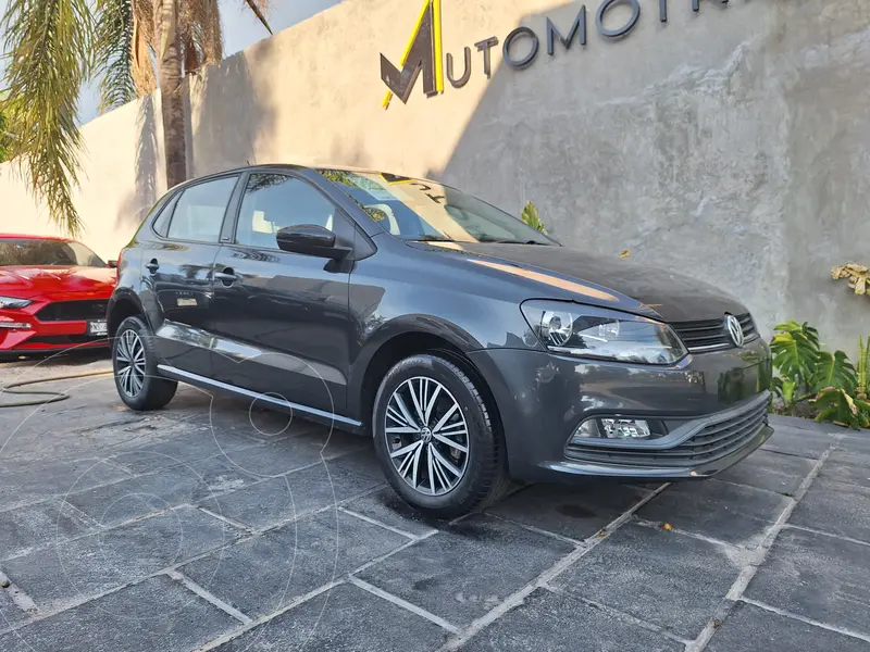 Foto Volkswagen Polo Hatchback Sportline DSG usado (2017) color Gris Carbono precio $215,000