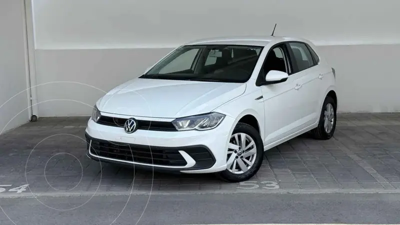 Foto Volkswagen Polo Hatchback Comfortline usado (2024) color Blanco financiado en mensualidades(enganche $72,380 mensualidades desde $7,140)