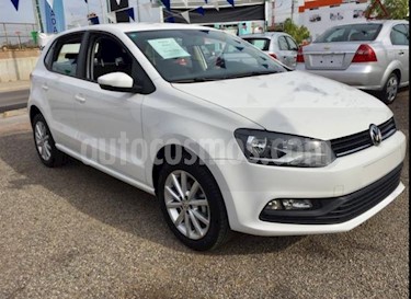 foto Volkswagen Polo Hatchback Disign & Sound Tiptronic usado (2020) color Blanco Candy precio $245,000