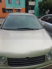Foto Volkswagen Polo 1.6L Comfortline 4P usado (2004) color Oro precio $55,000