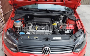 foto Volkswagen Polo 1.6L Comfortline 4P usado (2015) color Rojo precio $146,000