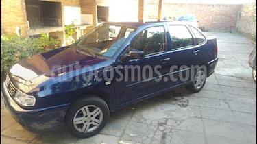 foto Volkswagen Polo Classic 1.9 SD Trendline usado (2003) color Azul precio $120.000