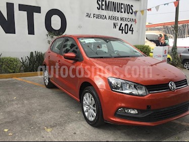 foto Volkswagen Polo 1.6L Base 5P usado (2018) color Naranja precio $179,000