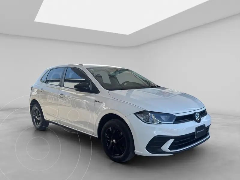 Foto Volkswagen Polo Comfortline usado (2024) color Blanco precio $329,900