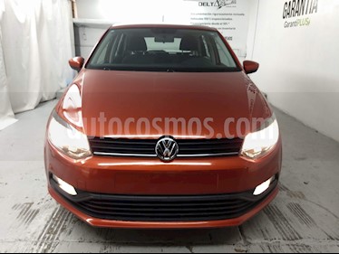 Foto Volkswagen Polo 1.6L Base 5P usado (2018) color Naranja precio $185,000