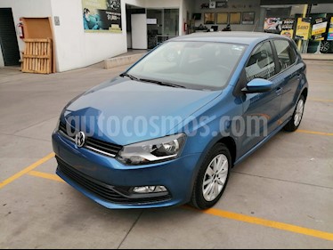 foto Volkswagen Polo 1.6L Comfortline 5P usado (2018) color Azul precio $190,000