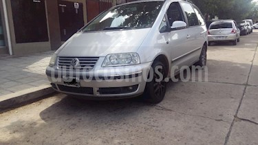foto Volkswagen Sharan 1.9 TDi Trendline usado (2008) color Gris precio $225.000