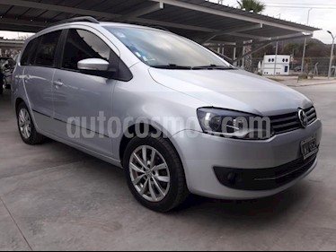foto Volkswagen Suran 1.6 Highline Plus usado (2012) color Gris Claro precio $344.000