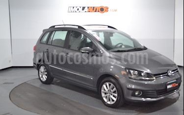 foto Volkswagen Suran 1.6 Highline usado (2015) color Gris precio $430.000