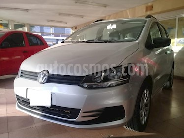 foto Volkswagen Suran 1.6 Track usado (2014) color Gris Claro precio $285.000