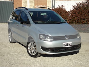 foto Volkswagen Suran 1.6 Track usado (2012) color Gris Claro precio $175.000