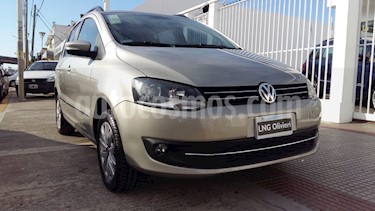 Foto Volkswagen Suran 1.6 Trendline usado (2015) color Beige Arena precio $485.000