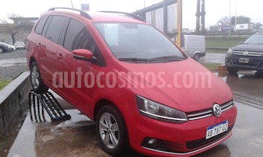 foto Volkswagen Suran 1.6 Trendline usado (2017) color Rojo Tornado precio $390.000