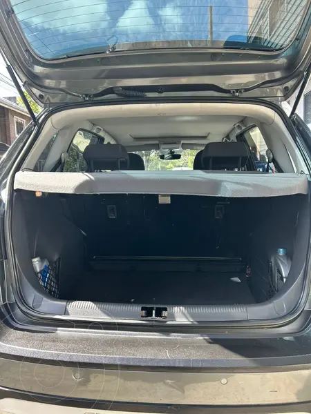 Foto Volkswagen Suran Cross 1.6 Highline usado (2019) color Gris precio $19.000.000