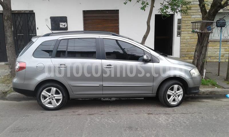 foto Volkswagen Suran 1.6 Highline usado (2008) color Gris precio $350.000
