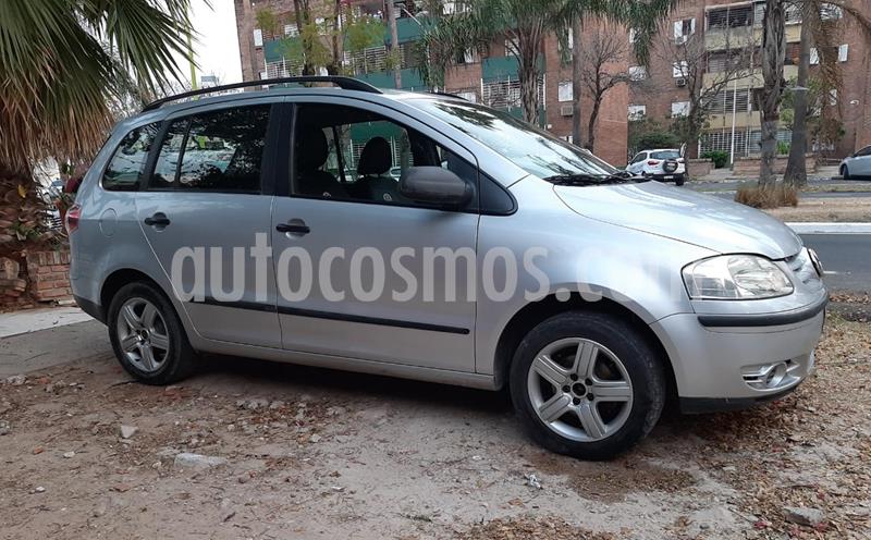Volkswagen Suran 1.6 Highline usado (2006) color Plata precio $450.000