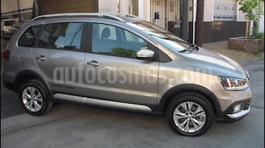 foto Volkswagen Suran Cross 1.6 Highline usado (2018) color Beige Arena precio $899.900