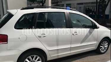 foto Volkswagen Suran 1.6 Highline usado (2015) color Blanco Cristal precio $509.000