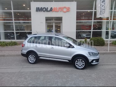 foto Volkswagen Suran Cross 1.6 Highline usado (2016) color Plata Reflex precio $540.000