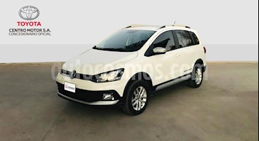 foto Volkswagen Suran Cross 1.6 Highline usado (2016) color Blanco precio $480.000