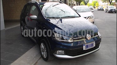 foto Volkswagen Suran Cross 1.6 Highline usado (2018) color Azul Cobalto precio $699.900