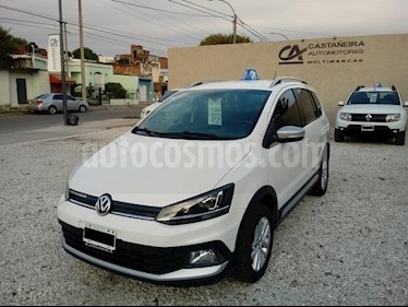 foto Volkswagen Suran Cross 1.6 Highline usado (2015) color Blanco precio $548.000