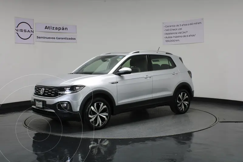 Foto Volkswagen T-Cross Highline usado (2021) color plateado precio $325,000