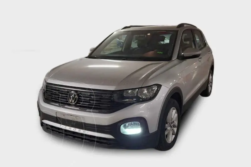 Foto Volkswagen T-Cross Trendline usado (2023) color Plata precio $341,000