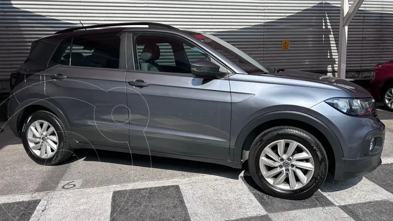 Foto Volkswagen T-Cross Trendline usado (2023) color Gris financiado en mensualidades(enganche $135,850 mensualidades desde $5,836)