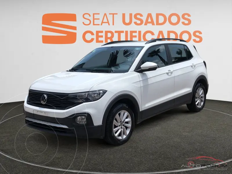 Foto Volkswagen T-Cross Trendline usado (2024) color Blanco financiado en mensualidades(enganche $106,248 mensualidades desde $9,307)