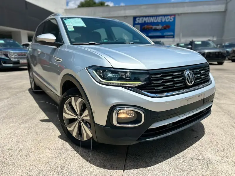 Foto Volkswagen T-Cross Highline Aut usado (2020) color plateado precio $319,000