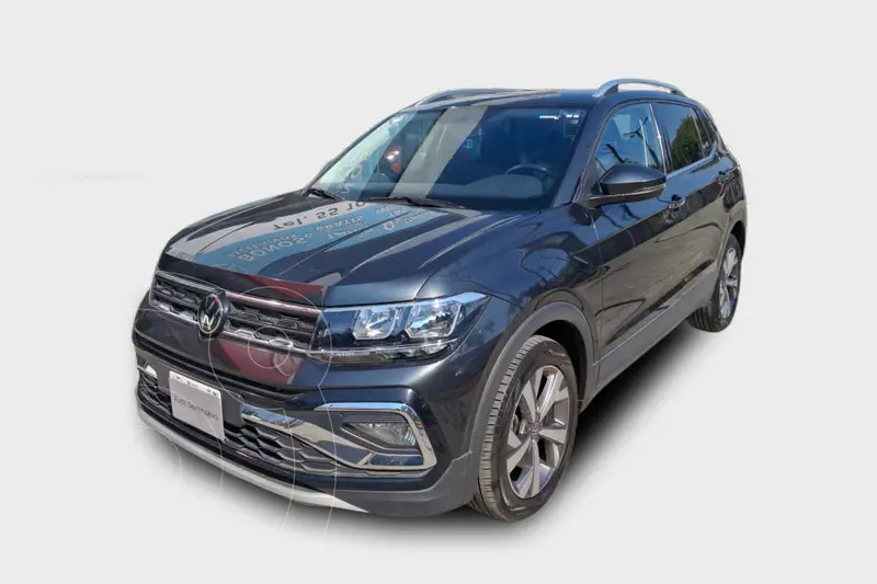 Foto Volkswagen Taigun Comfortline TSI usado (2024) color Plata precio $373,000