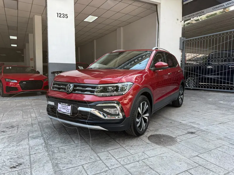 Foto Volkswagen Taigun Highline usado (2023) color Rojo Alfa precio $374,900