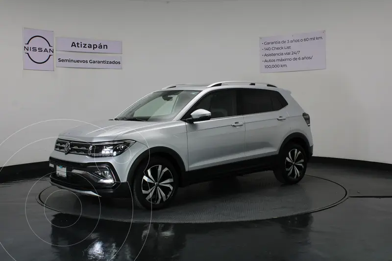 Foto Volkswagen Taigun Highline usado (2023) color plateado precio $365,000