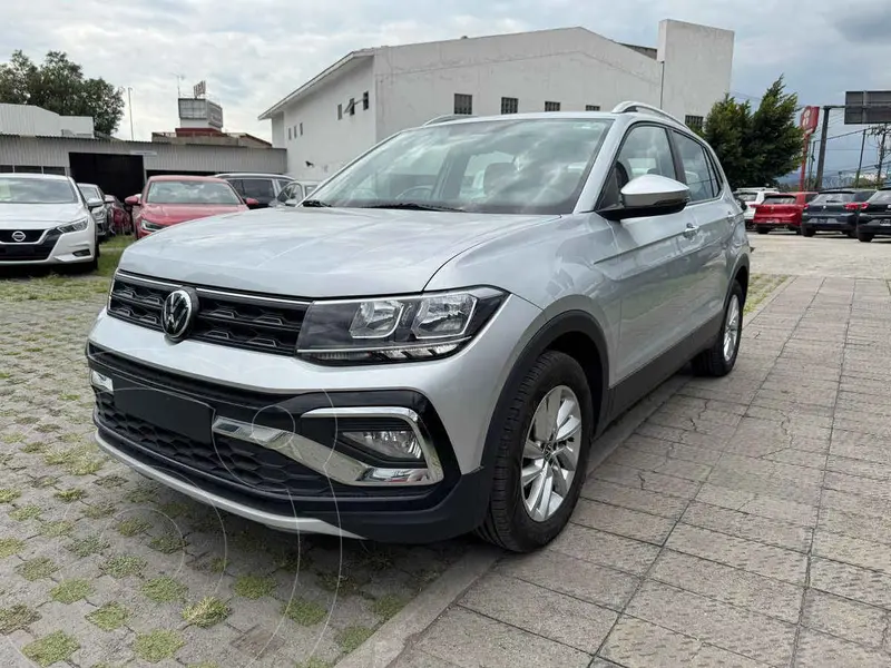Foto Volkswagen Taigun Trendline TSI usado (2024) color Plata precio $395,000
