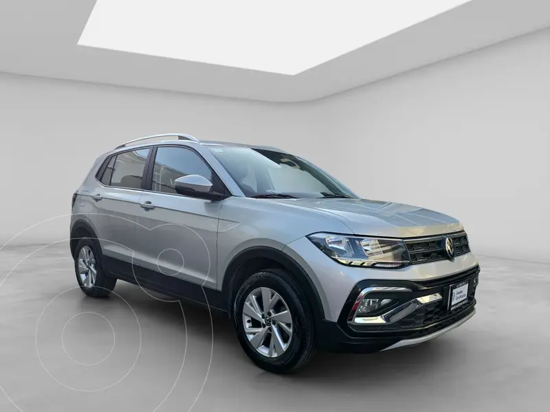 Foto Volkswagen Taigun Trendline TSI usado (2024) color plateado precio $324,900