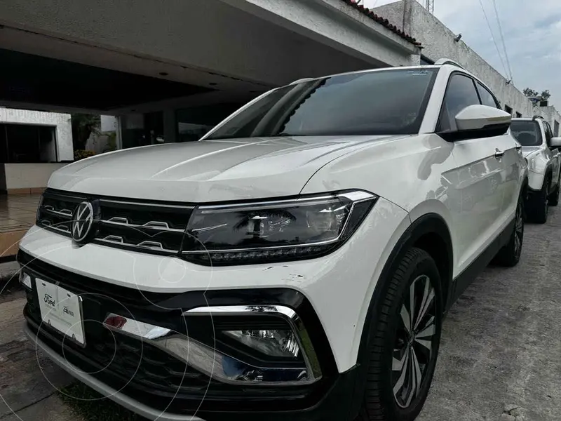 Foto Volkswagen Taigun Highline usado (2023) color Blanco precio $398,000