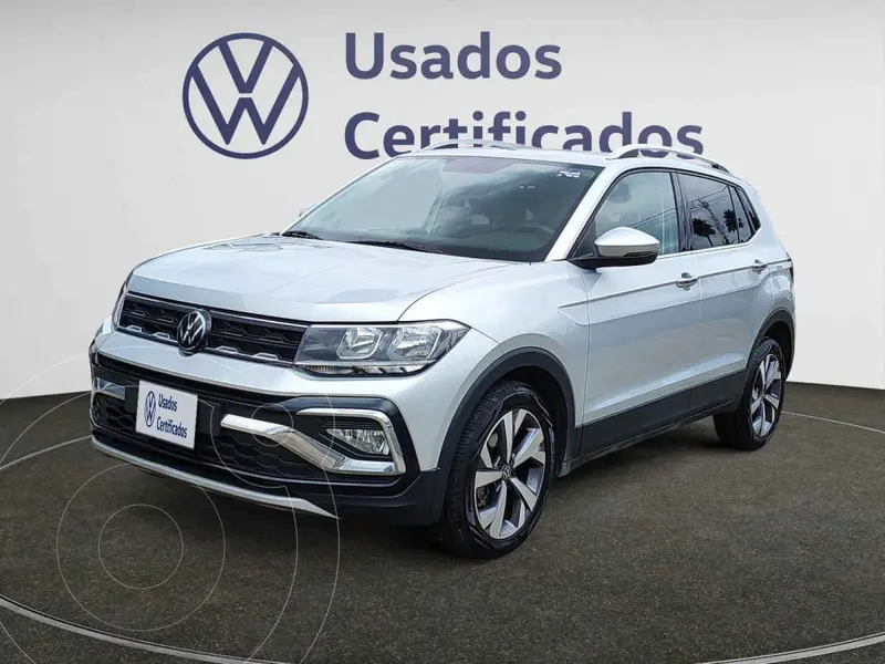 Foto Volkswagen Taigun Comfortline TSI usado (2024) color Plata precio $390,900