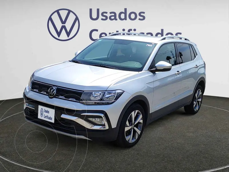 Foto Volkswagen Taigun Comfortline TSI usado (2024) color Plata precio $392,900