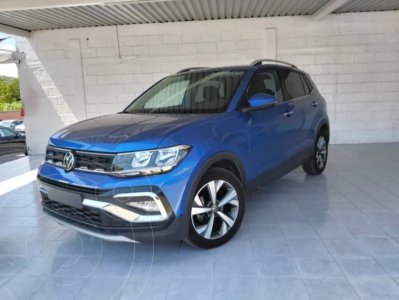 Foto Volkswagen Taigun Comfortline TSI usado (2024) color Azul precio $395,000