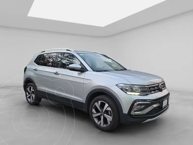 Foto Volkswagen Taigun Comfortline TSI usado (2024) color plateado financiado en mensualidades(enganche $99,435 mensualidades desde $9,066)