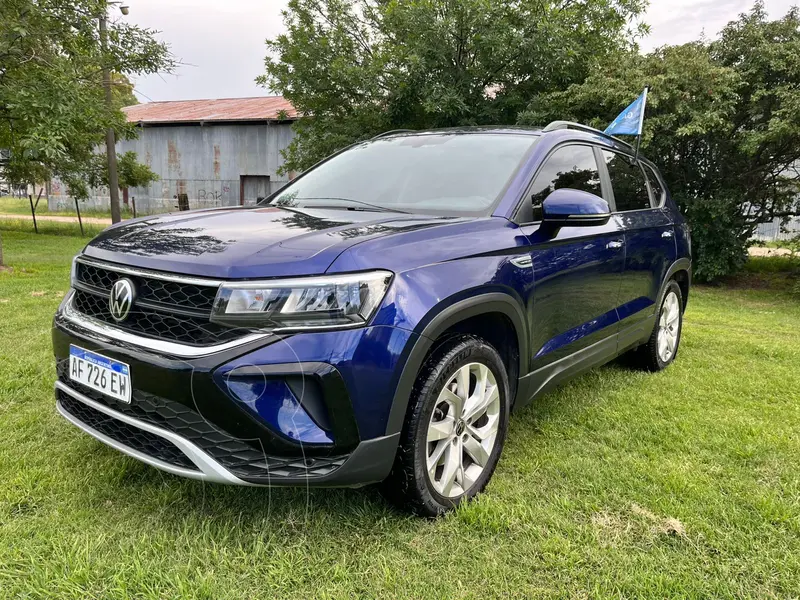 Foto Volkswagen Taos Comfortline Aut usado (2023) color Azul precio $35.900.000