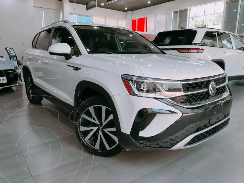 Foto Volkswagen Taos Highline usado (2021) color Blanco precio $399,600