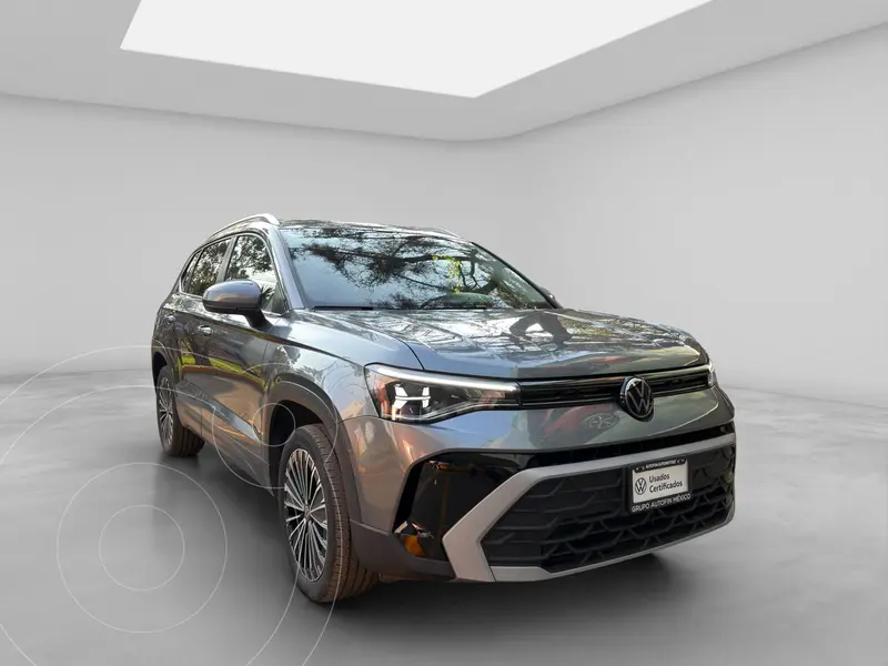 Foto Volkswagen Taos Comfortline usado (2025) color Gris financiado en mensualidades(enganche $136,223 mensualidades desde $12,420)