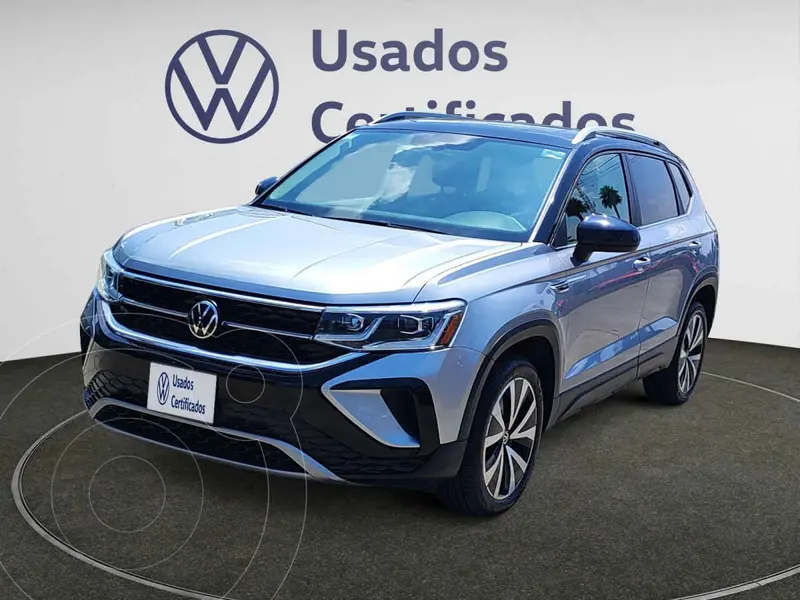 Foto Volkswagen Taos Highline usado (2024) color Plata precio $499,900