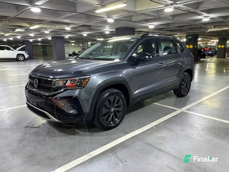 Foto Volkswagen Taos Trendline usado (2024) color Gris Oscuro precio $400,000